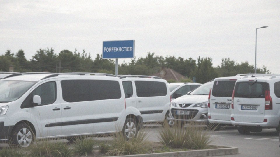 Jakie trasy minivanów prowadzą do Dąbek?