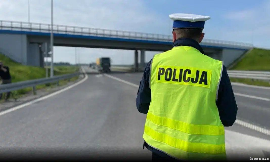 Policjanci z Kłodzka uratowali kobietę przed wychłodzeniem